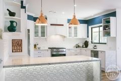 White is a wonderful crisp colour for the kitchen